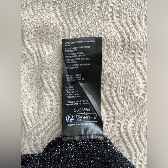 🆕 Anthropologie Pilcro hooded top in black metallic size medium - Picture 10 of 11